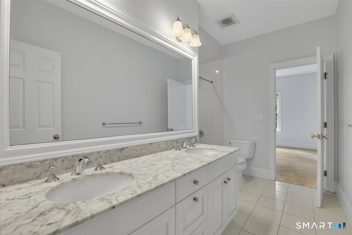 24 Red Fox Run Canton CT 06019