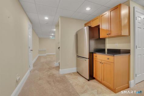 24 Red Fox Run Canton CT 06019