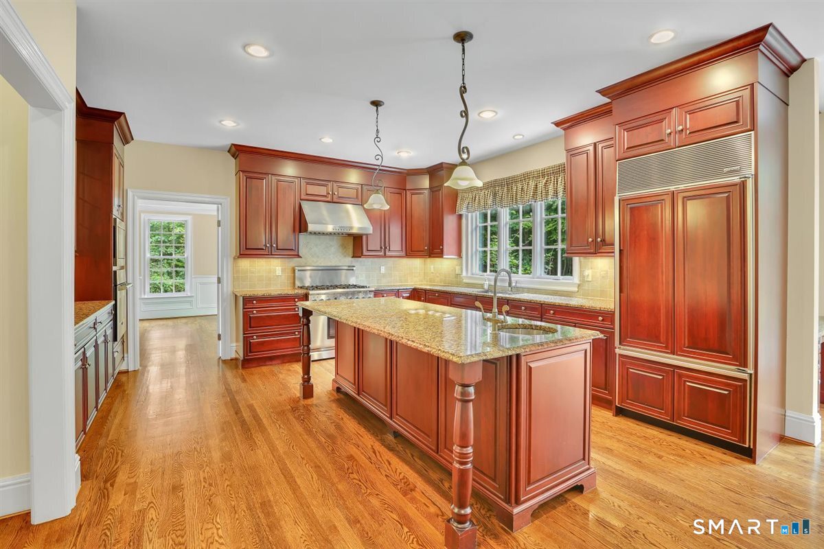 24 Red Fox Run Canton CT 06019