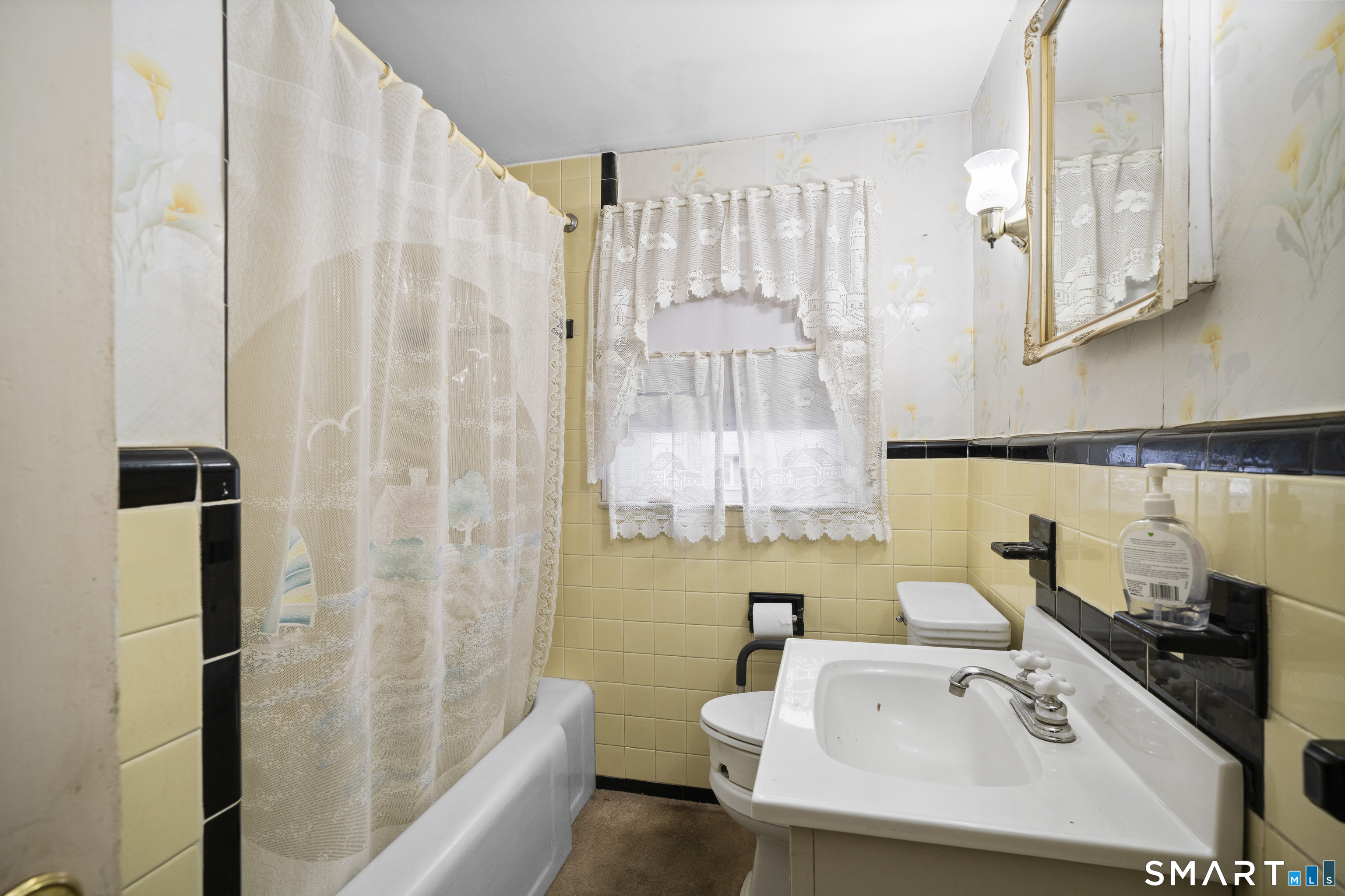 9 Foxcroft Road Enfield CT 06082