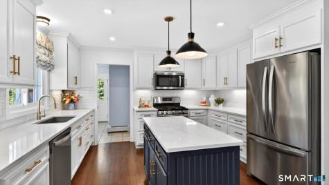 389 Huckleberry Hill Road Avon CT 06001