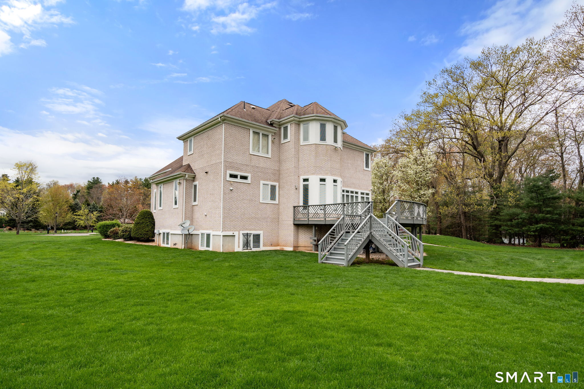 10 Faldu Road Windsor CT 06095