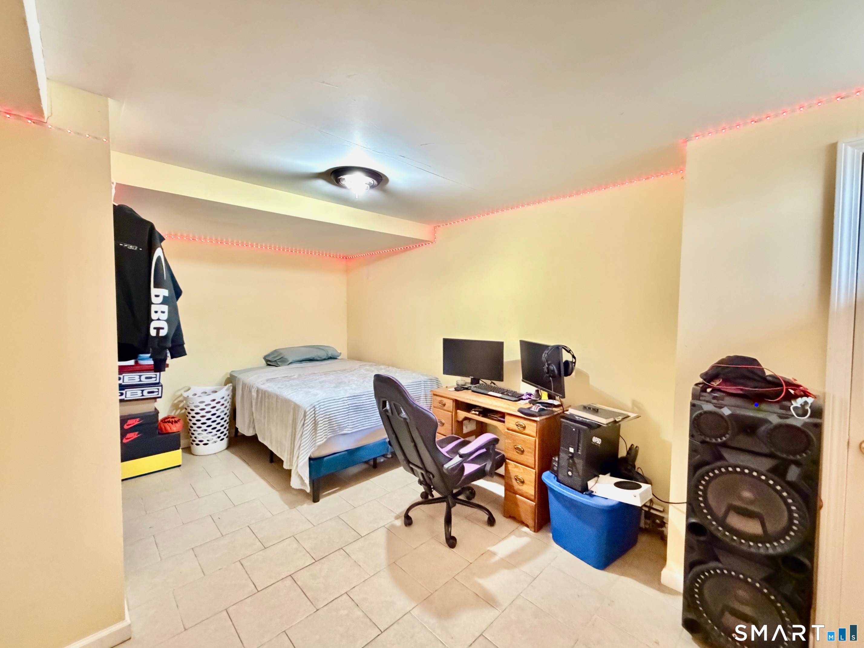 24 Byron Avenue Ansonia CT 06401