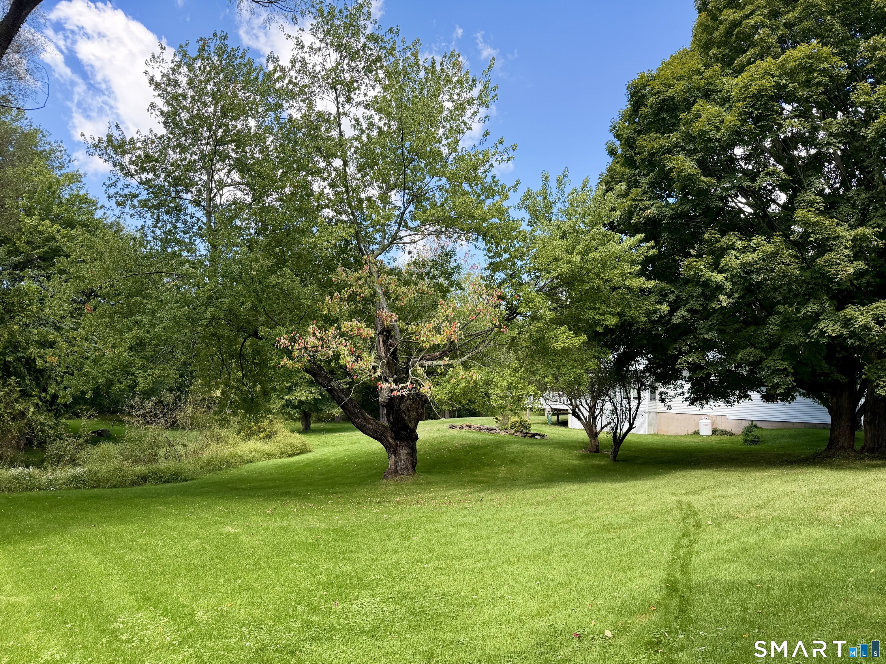 1823 Mountain Road Suffield CT 06093