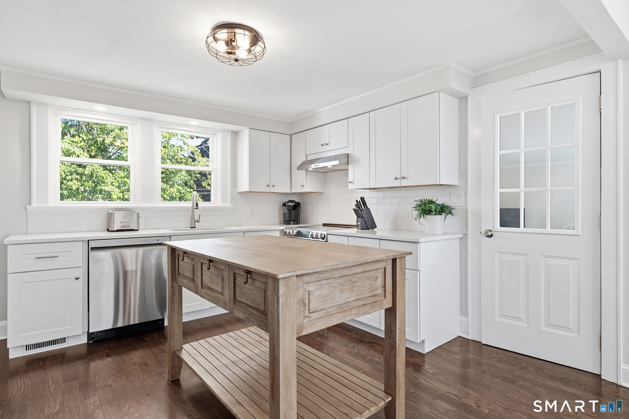 6 Hillsdale Avenue Ridgefield CT 06877