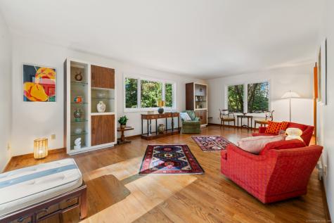 34 Echo Valley Road Newtown CT 06470