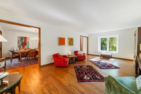 34 Echo Valley Road Newtown CT 06470