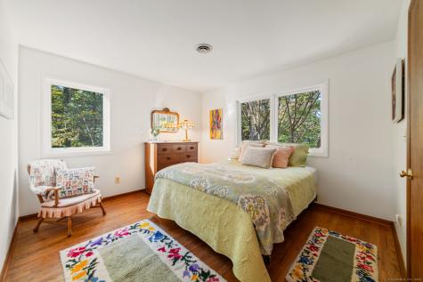 34 Echo Valley Road Newtown CT 06470