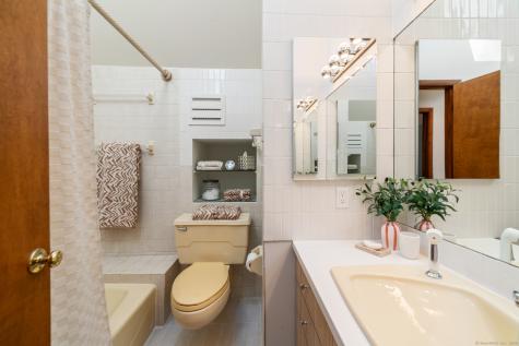 34 Echo Valley Road Newtown CT 06470