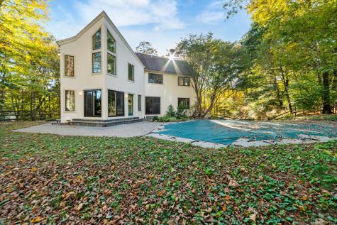 34 Echo Valley Road Newtown CT 06470