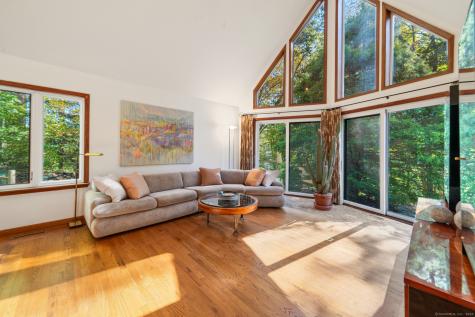 34 Echo Valley Road Newtown CT 06470