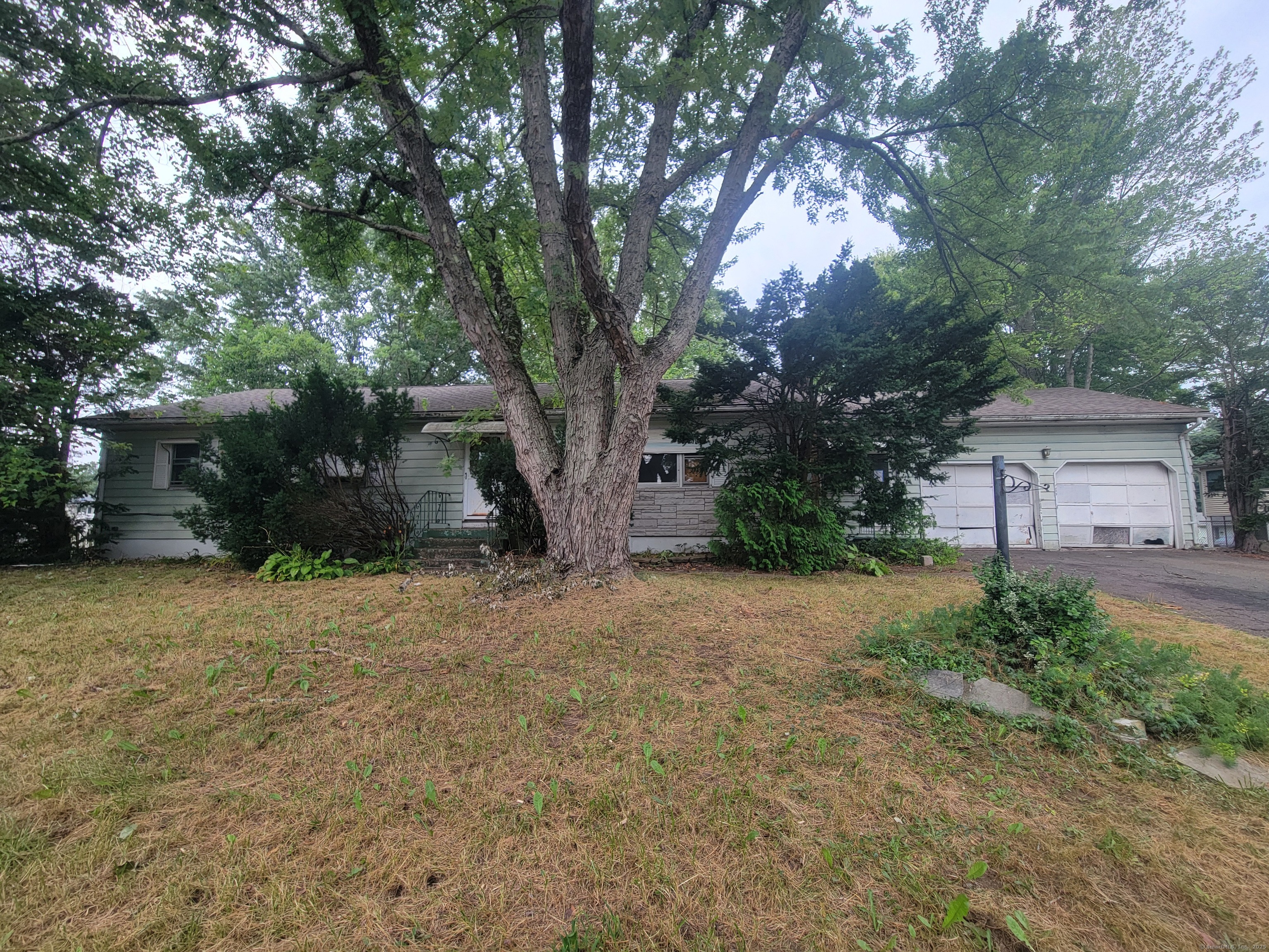 826 Brewer Street East Hartford CT 06118
