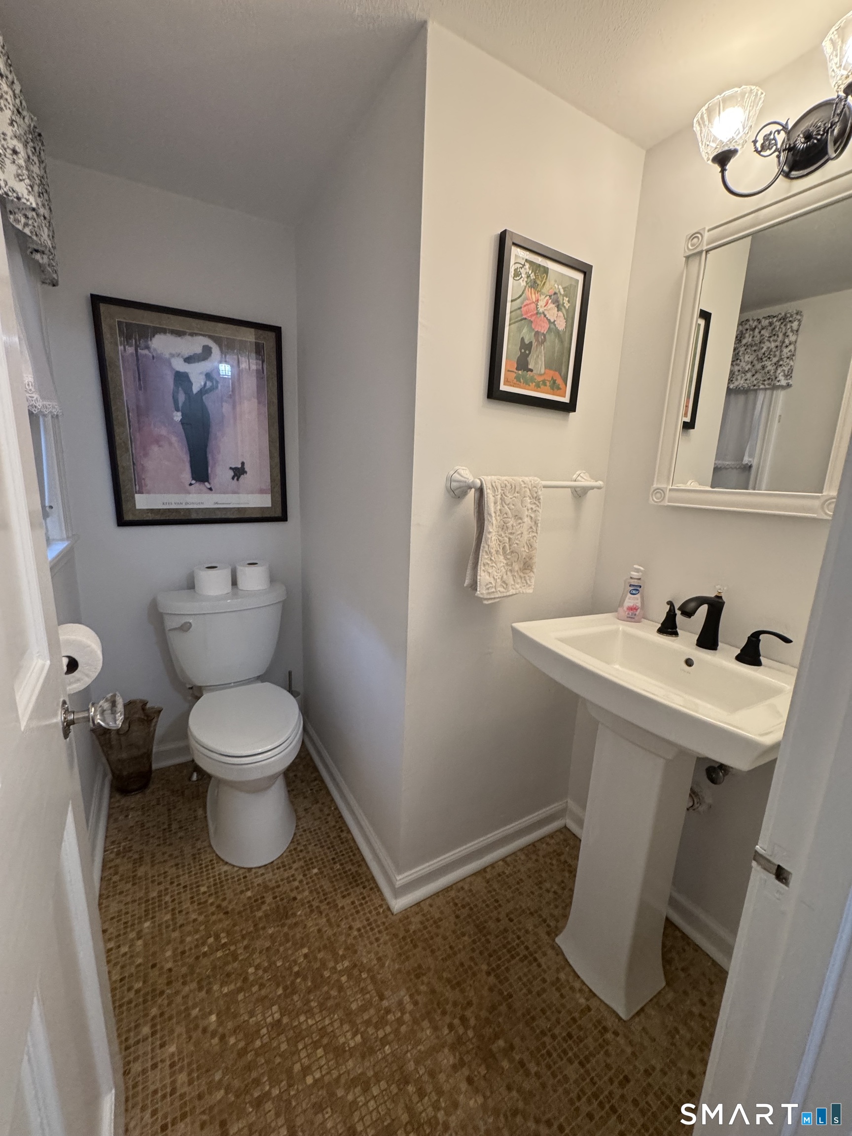 34 Cobbs Road West Hartford CT 06107
