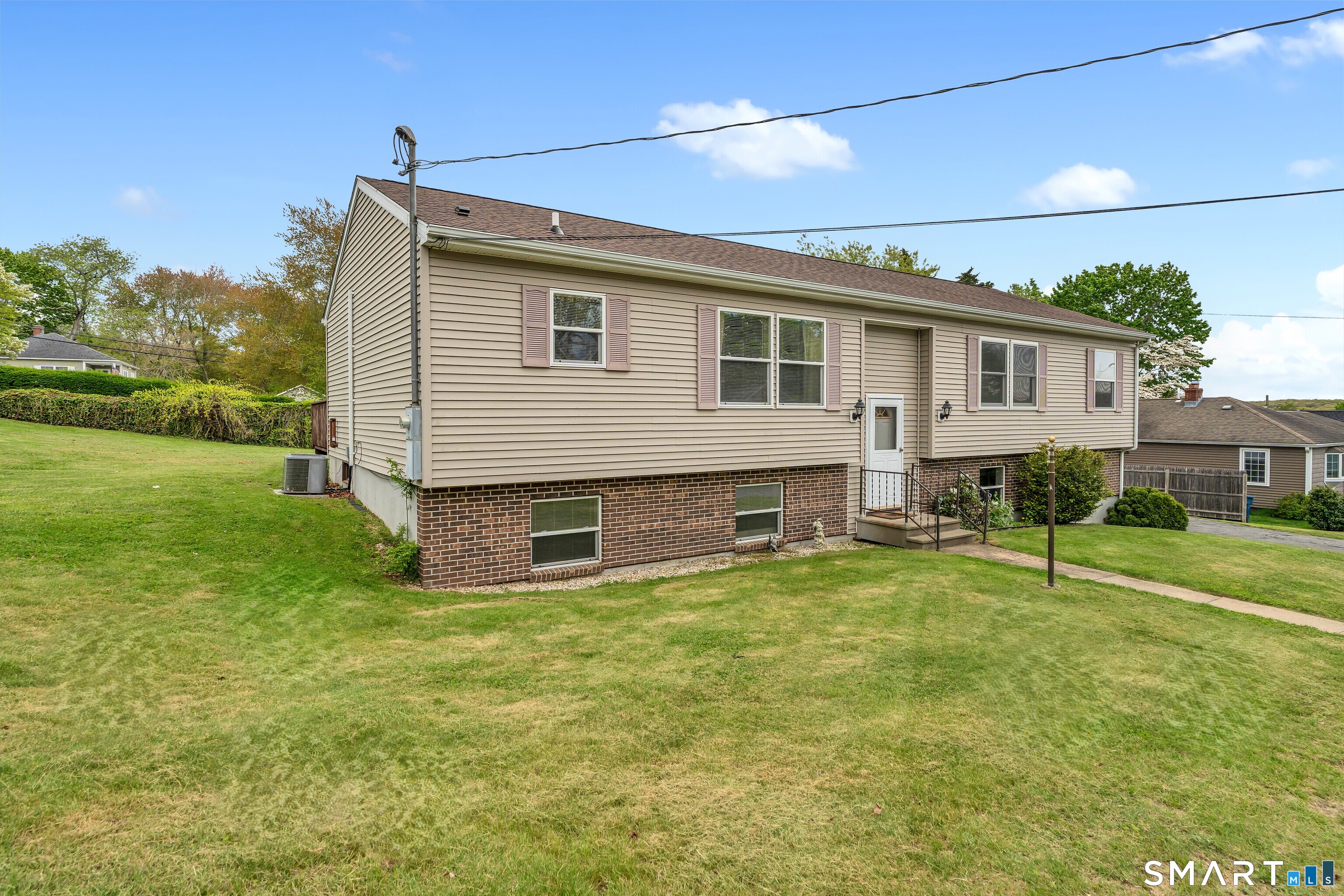 37 Third Avenue Waterford CT 06385