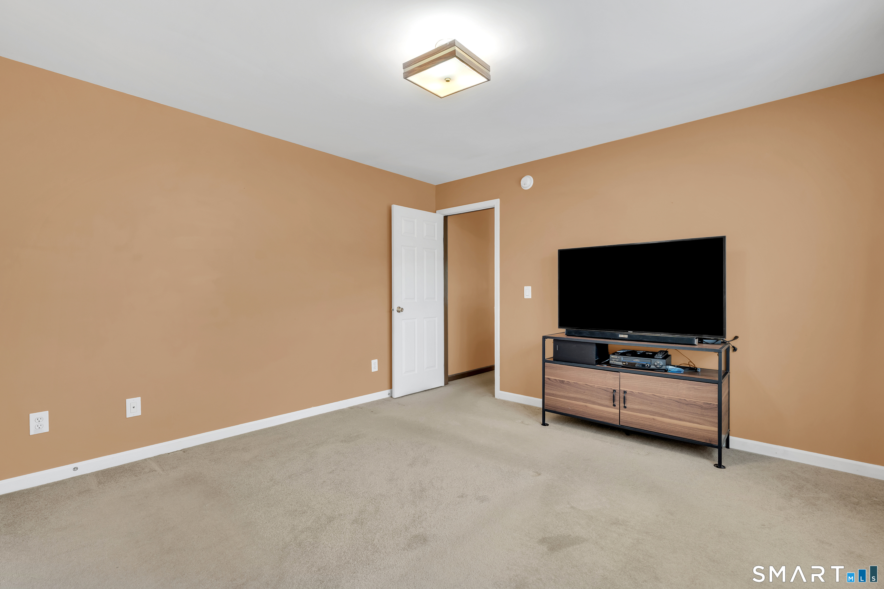 37 Third Avenue Waterford CT 06385