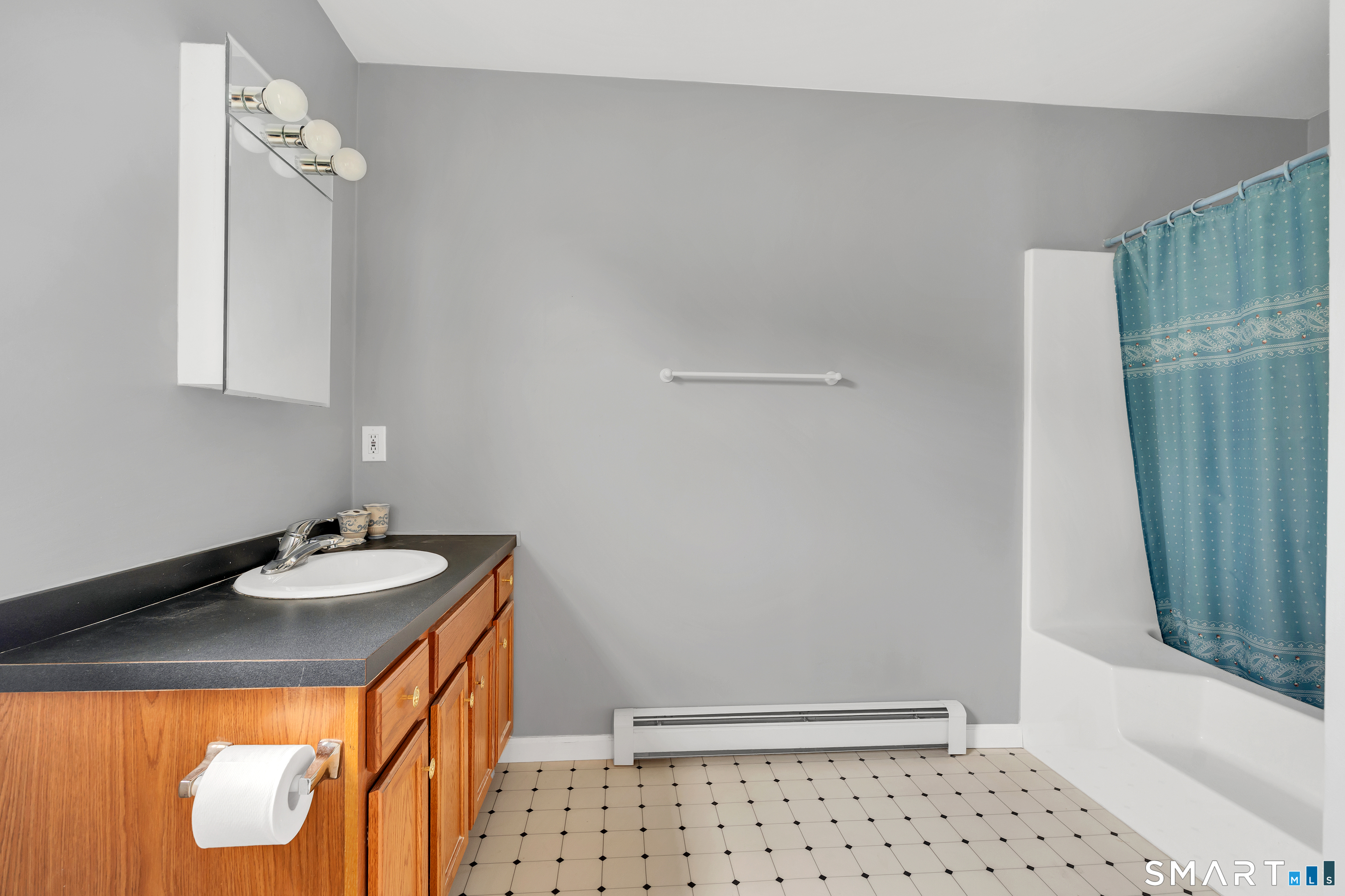 37 Third Avenue Waterford CT 06385