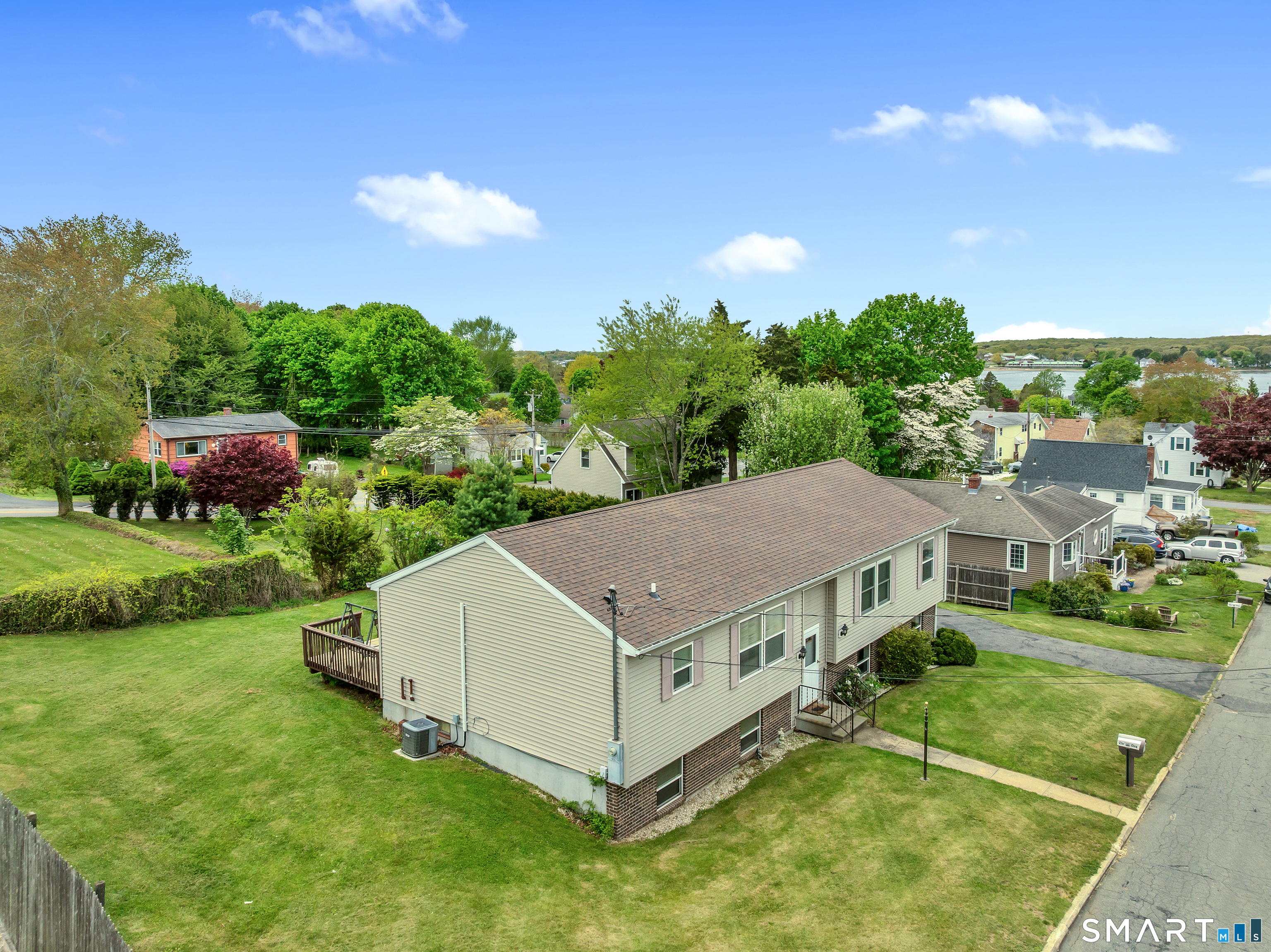 37 Third Avenue Waterford CT 06385