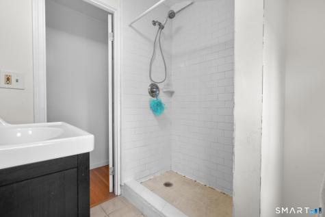 104 Oakdale Street Bridgeport CT 06606