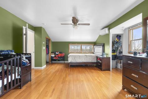 104 Oakdale Street Bridgeport CT 06606