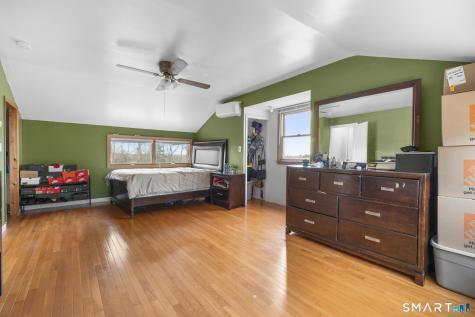 104 Oakdale Street Bridgeport CT 06606