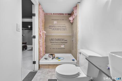 104 Oakdale Street Bridgeport CT 06606