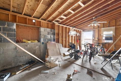 104 Oakdale Street Bridgeport CT 06606