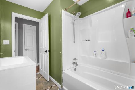 104 Oakdale Street Bridgeport CT 06606