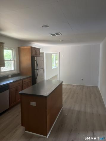 17 Sheas Lane Norwich CT 06380