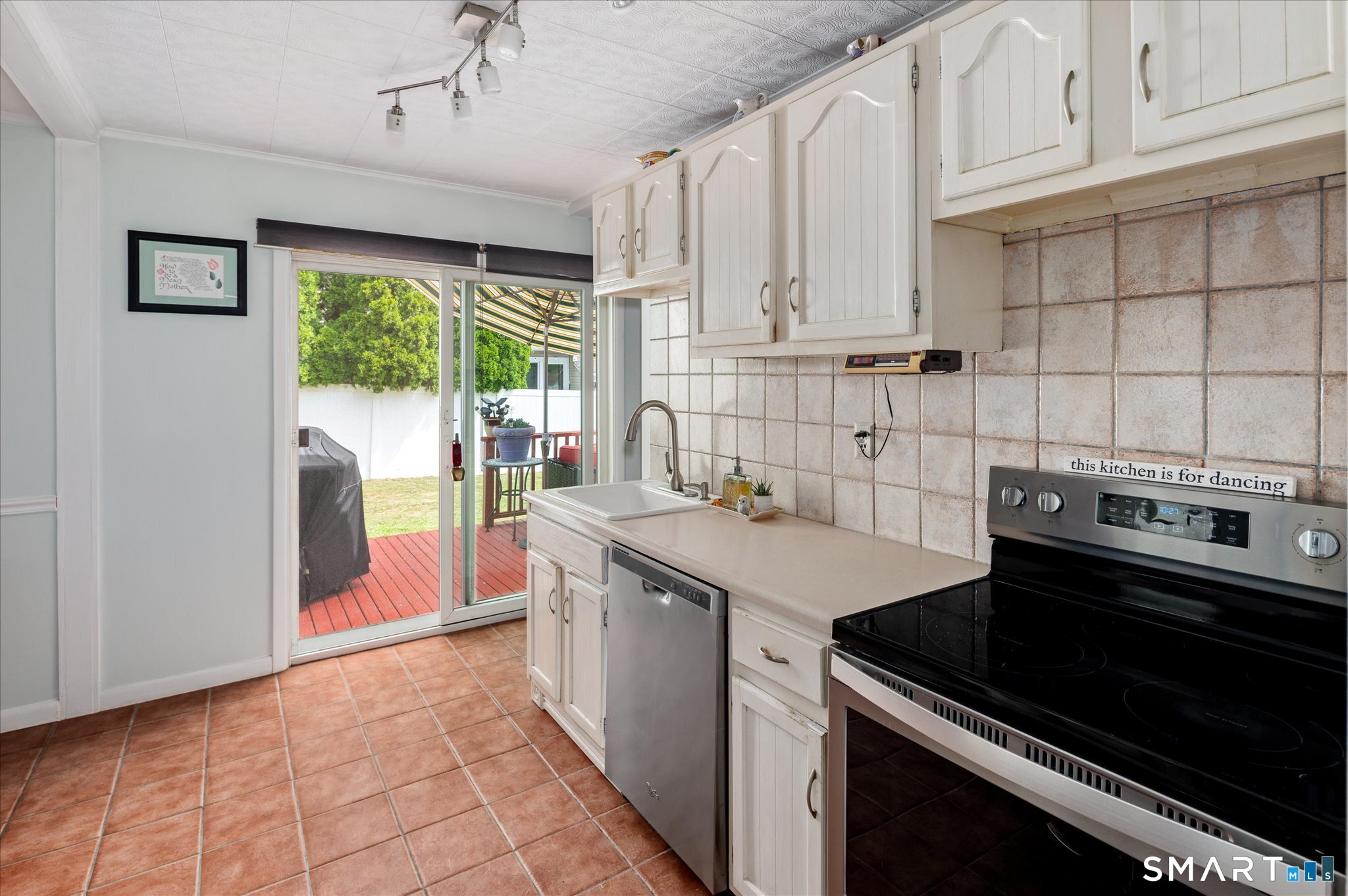 15 Muriel Drive Stamford CT 06907