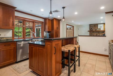98 Bishop Lane Madison CT 06443