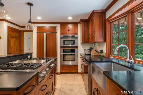 98 Bishop Lane Madison CT 06443