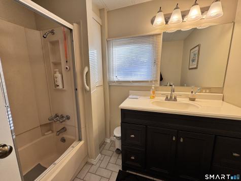 5 Stonewood Terrace Vernon CT 06066