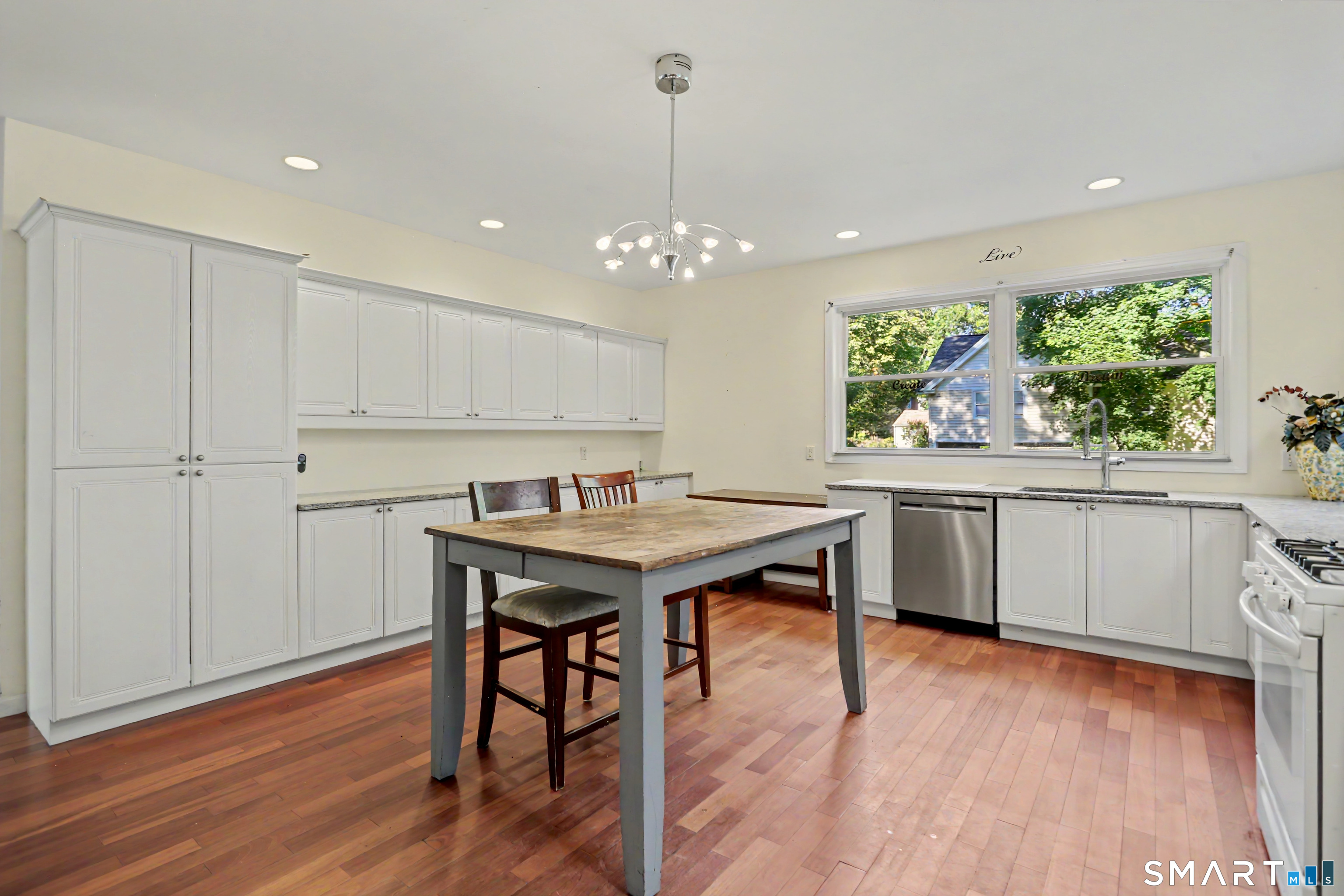 1908 Stratfield Road Fairfield CT 06825