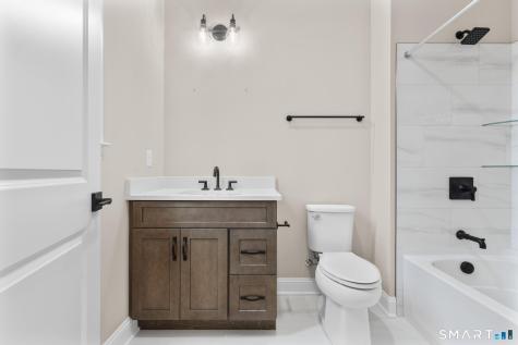 9 Twin Valley Road East Lyme CT 06333