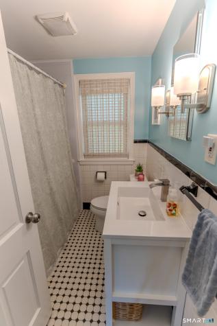 122 Pool Road North Haven CT 06473