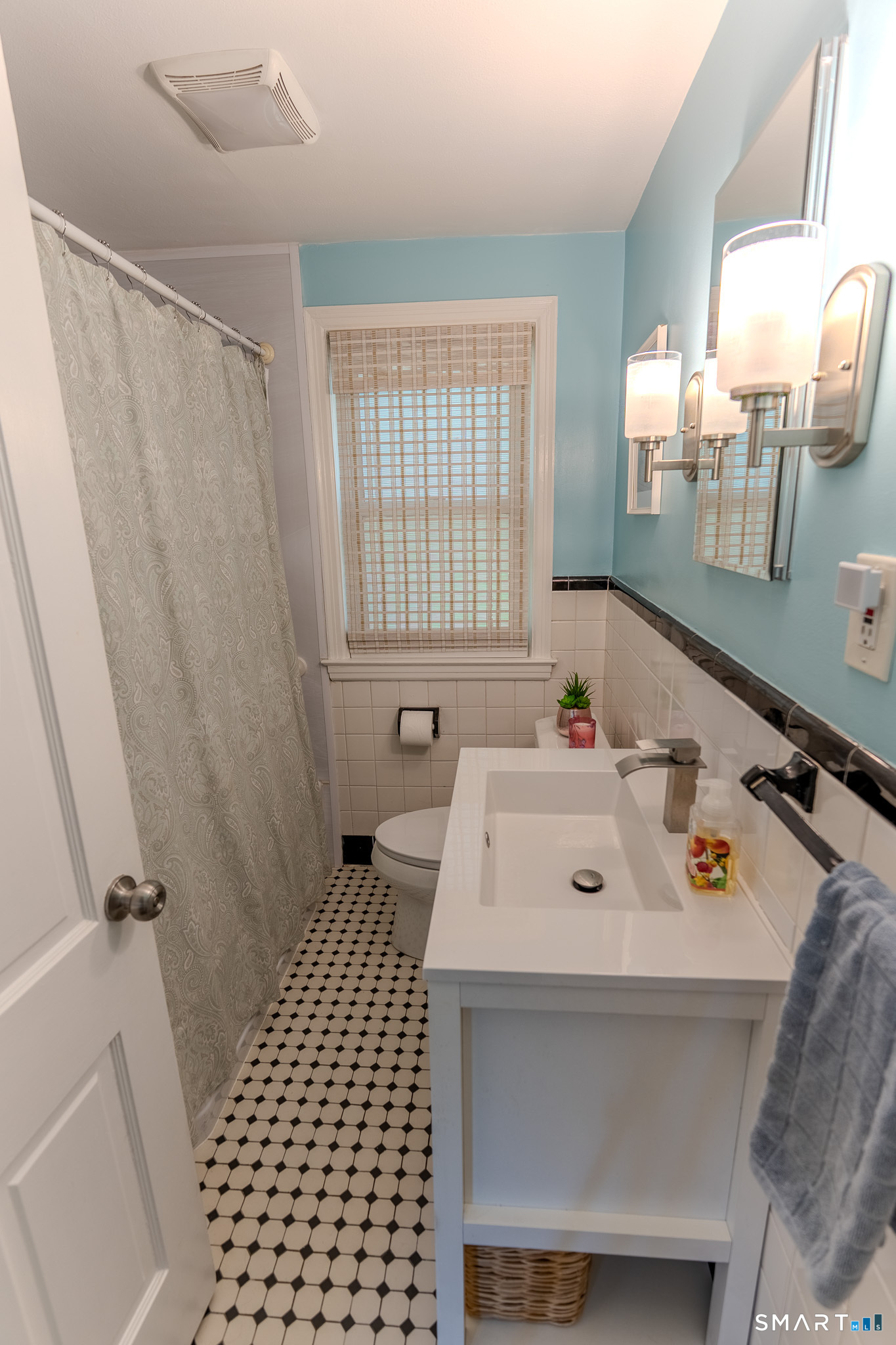 122 Pool Road North Haven CT 06473