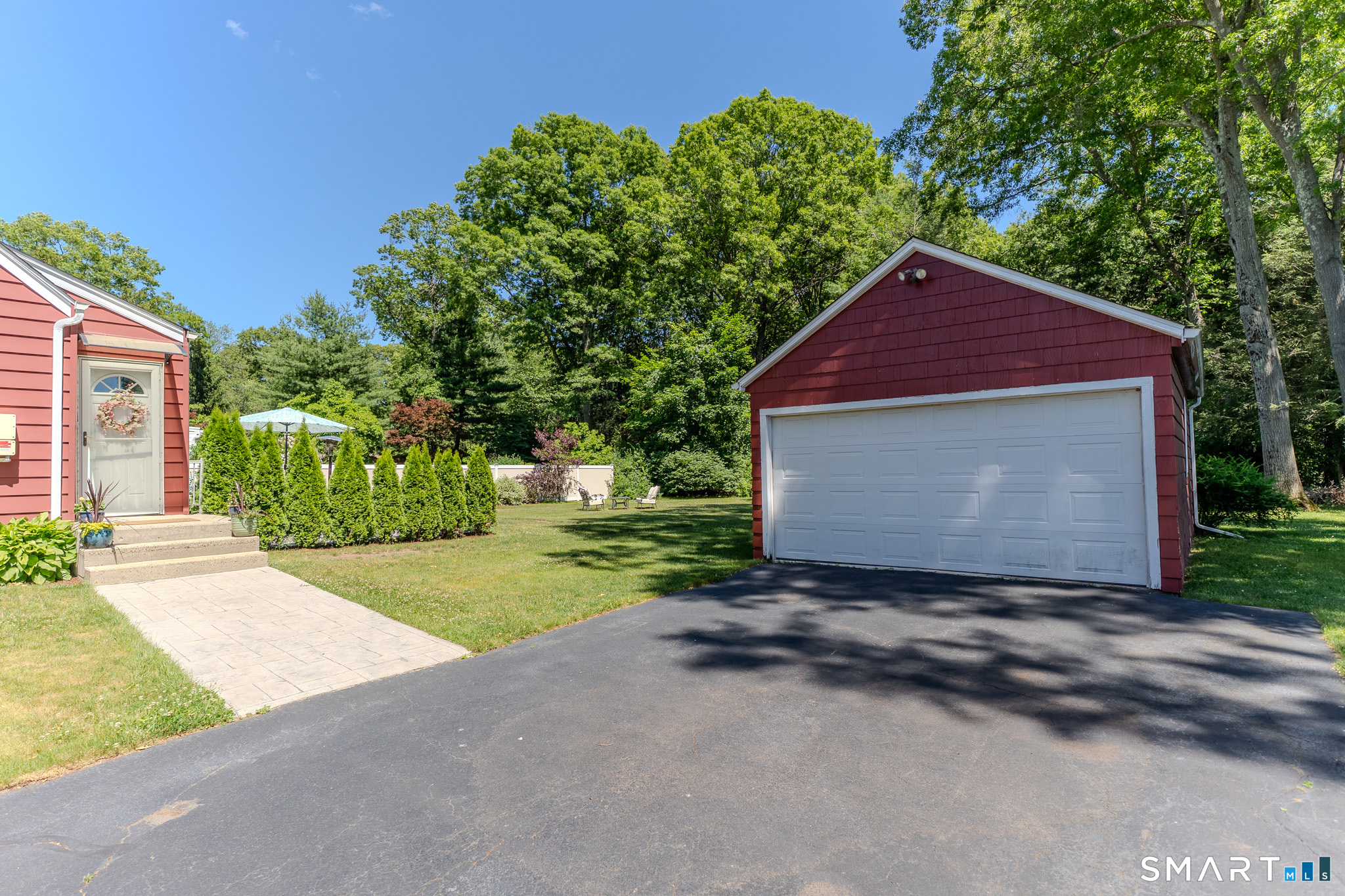 122 Pool Road North Haven CT 06473