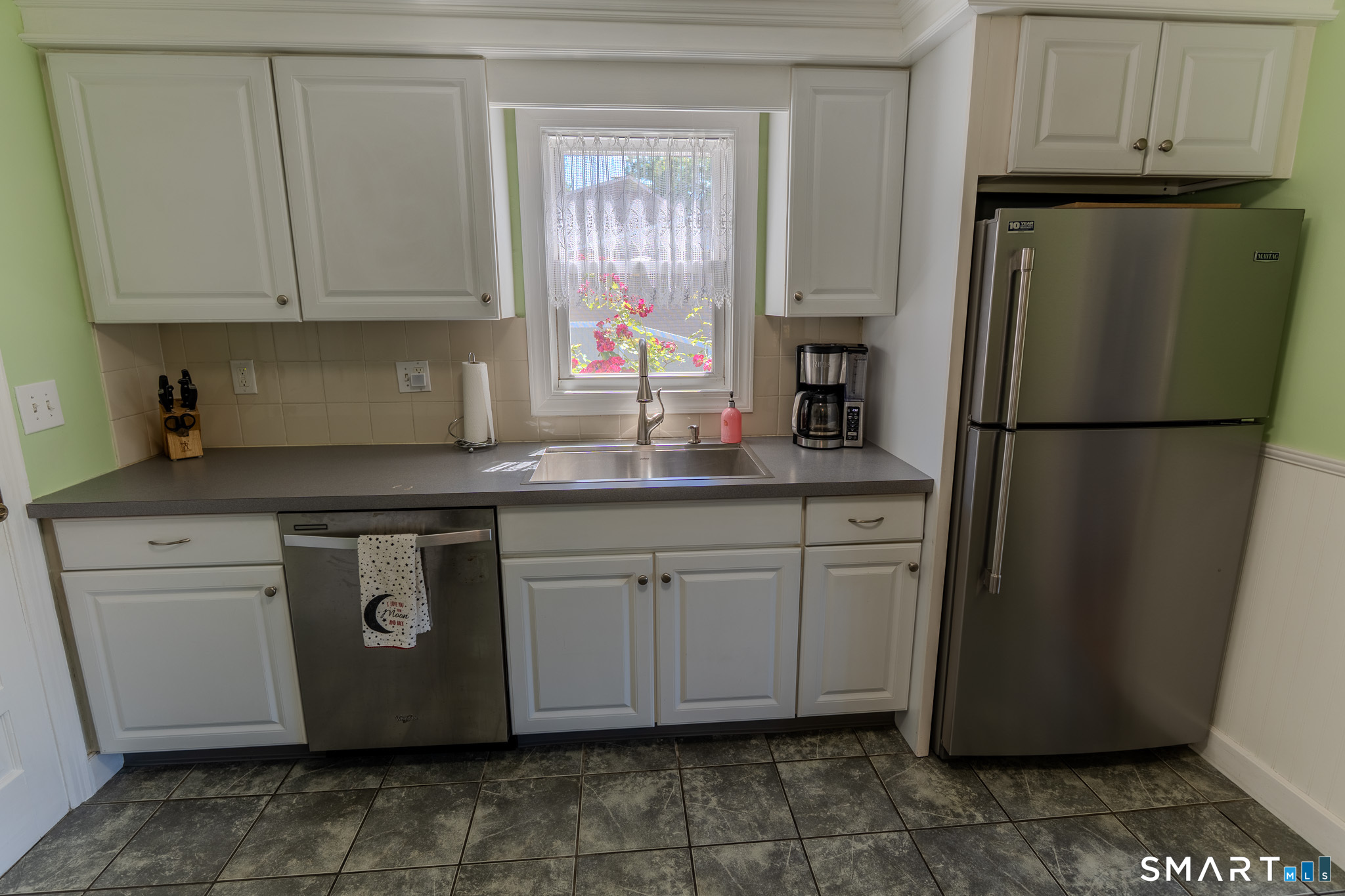 122 Pool Road North Haven CT 06473