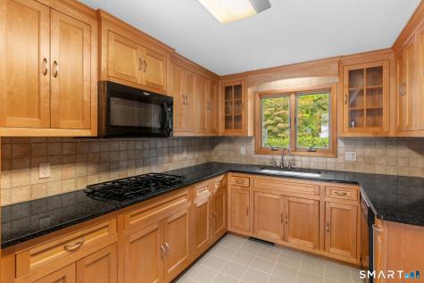83 Richmond Lane West Hartford CT 06117