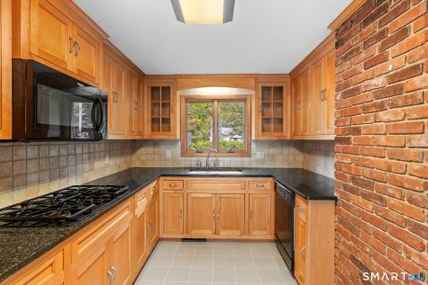 83 Richmond Lane West Hartford CT 06117