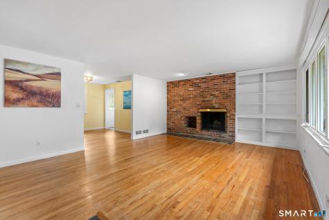 83 Richmond Lane West Hartford CT 06117