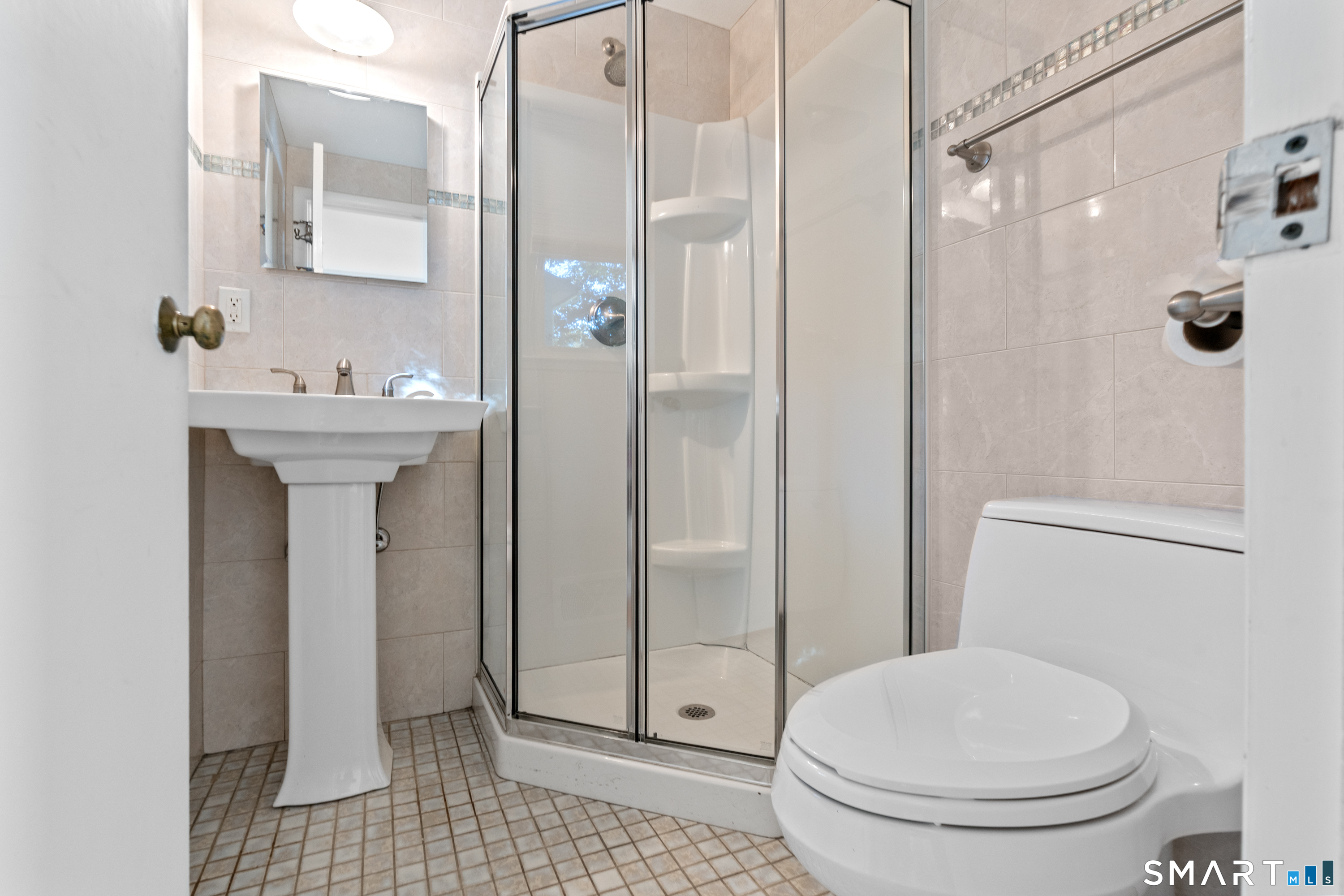 83 Richmond Lane West Hartford CT 06117
