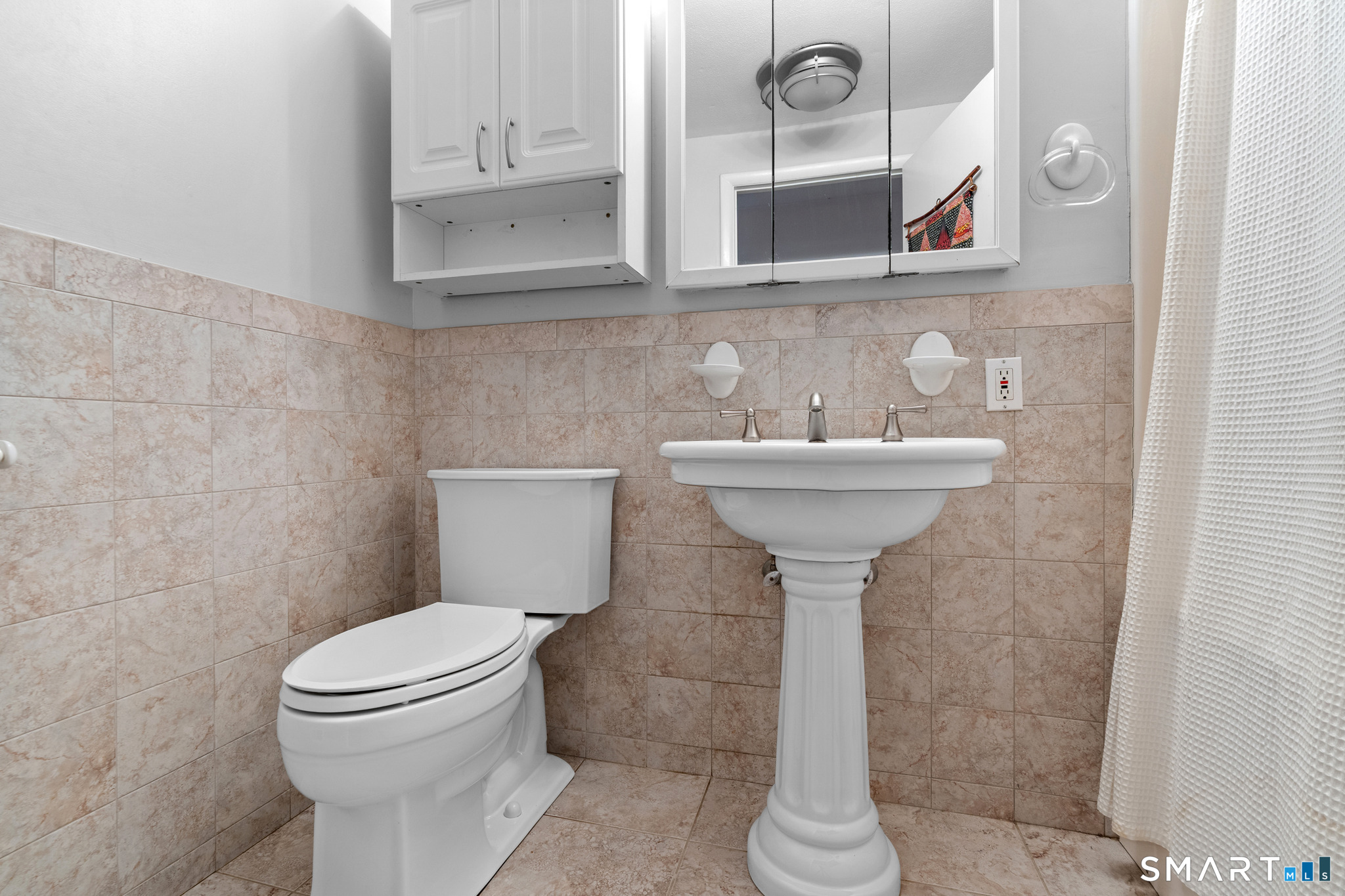 83 Richmond Lane West Hartford CT 06117