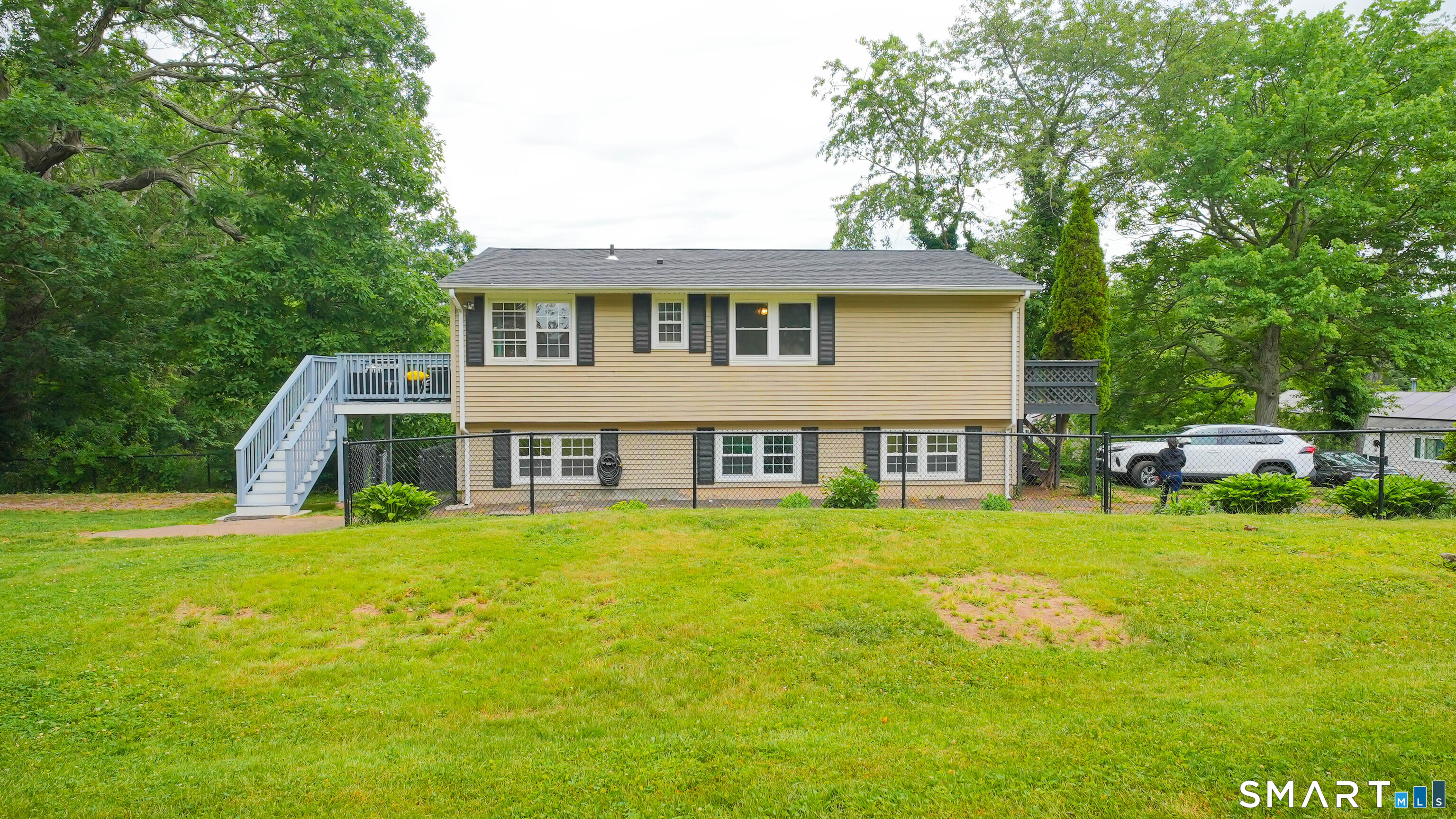 16 Miami Street East Haven CT 06513
