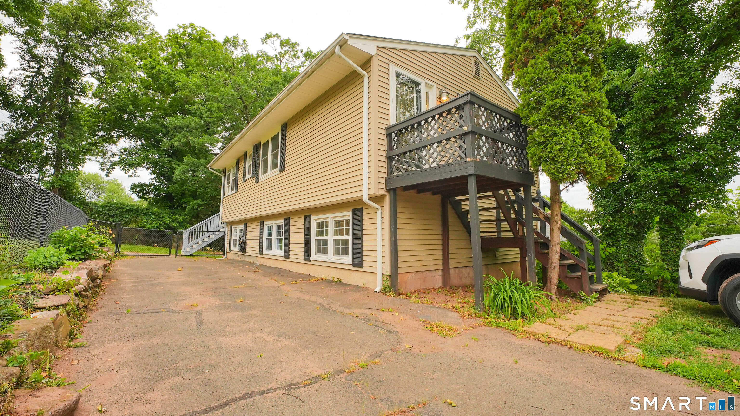 16 Miami Street East Haven CT 06513