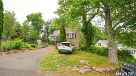16 Miami Street East Haven CT 06513