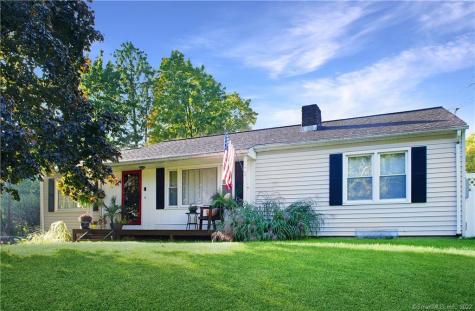 17 Huckleberry Hill Road Brookfield CT 06804