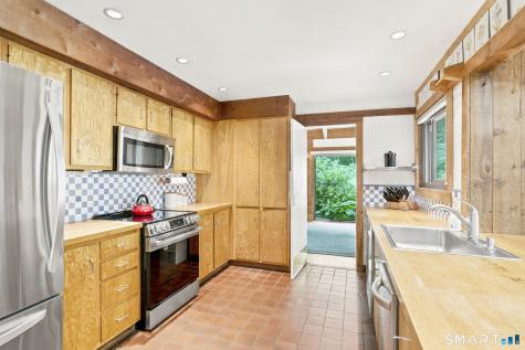 11 Fire Hill Lane Redding CT 06896