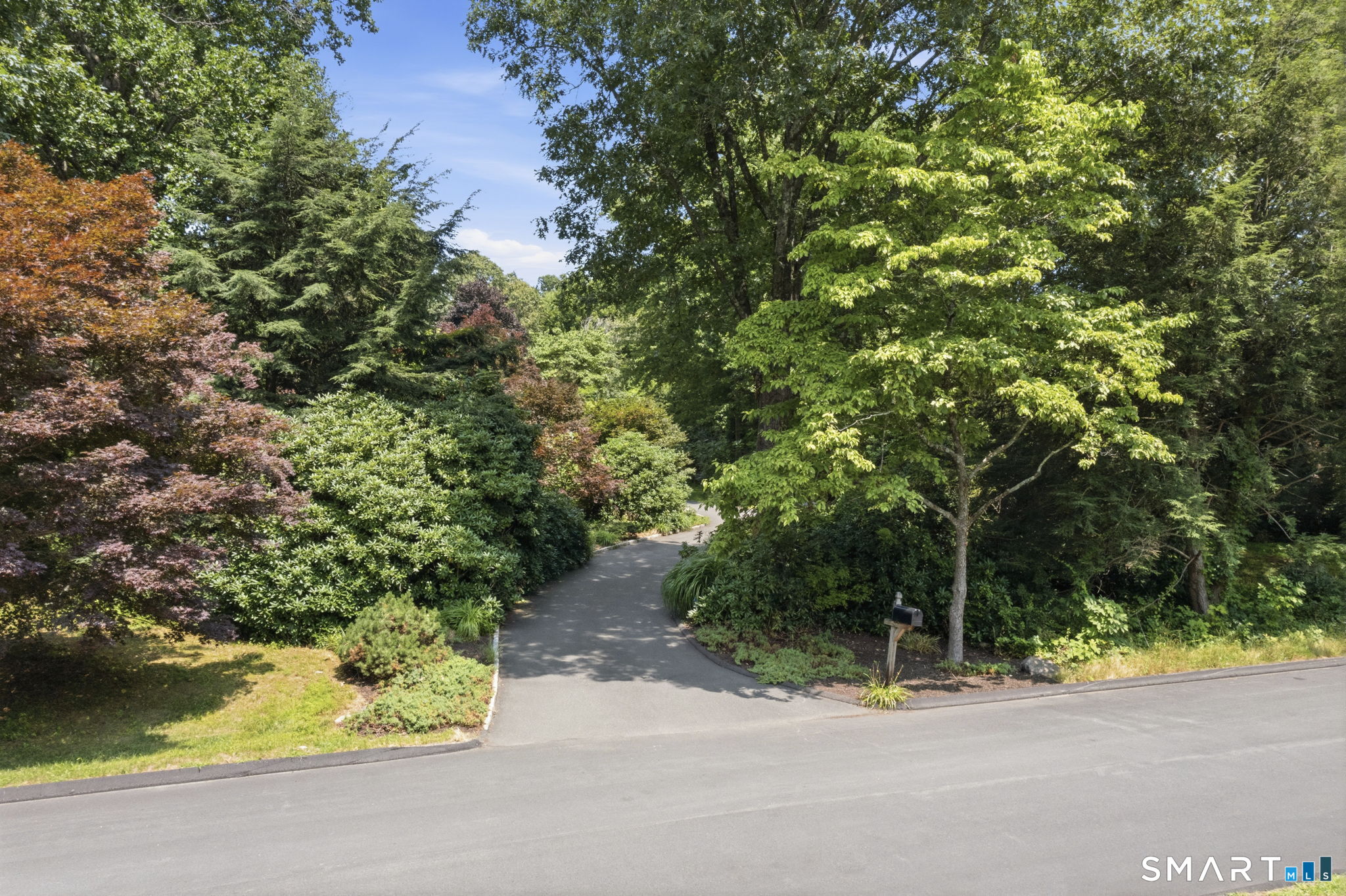 11 Fire Hill Lane Redding CT 06896
