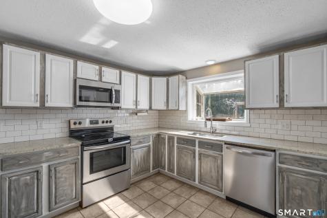 54 Oakland Avenue New Britain CT 06053